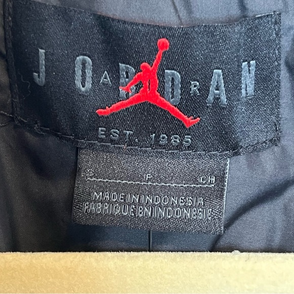 New Men's Nike Air Jordan Coat Size Small S Black Jacket NWT $250 MSRP - Picture 6 of 9